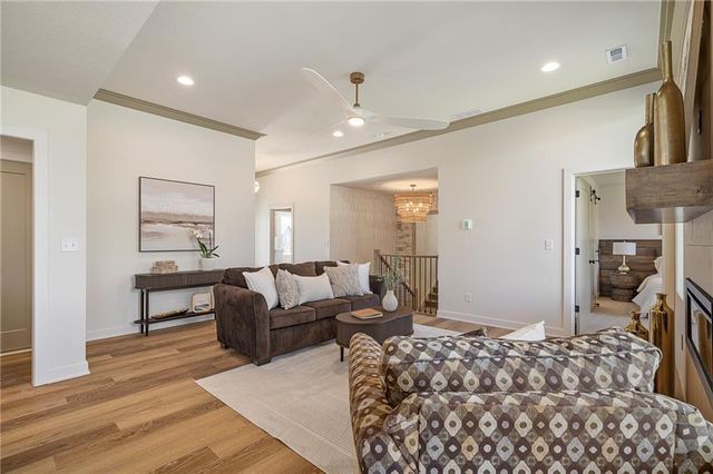 2002 SE Oak Ridge Drive, Oak Grove, MO 64075