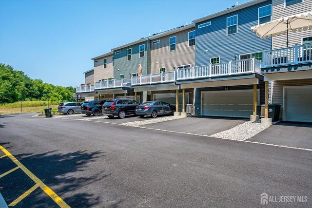 220 Anchor Way, Aberdeen, NJ 07721