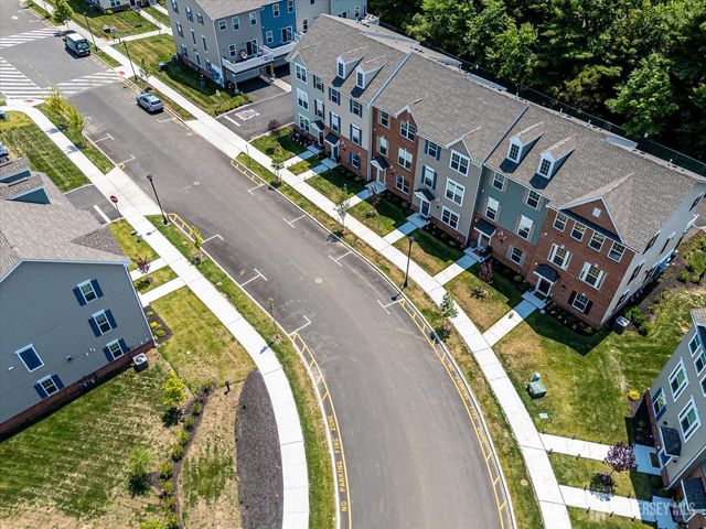 220 Anchor Way, Aberdeen, NJ 07721