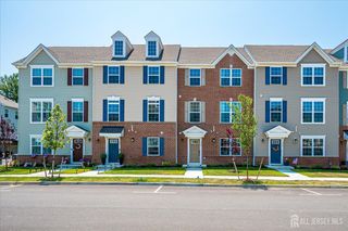 220 Anchor Way, Aberdeen, NJ 07721