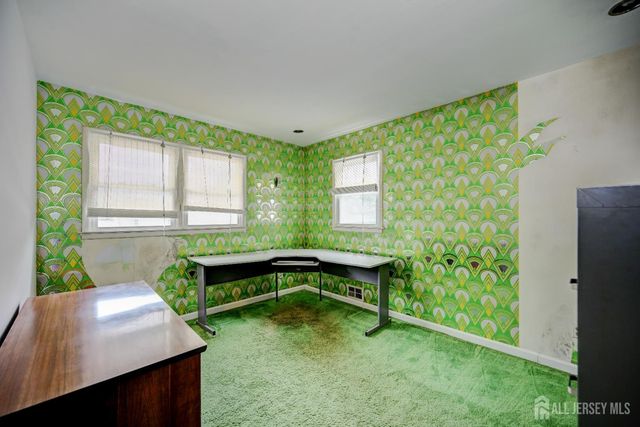 21 Warren Drive, Old Bridge, NJ 08857