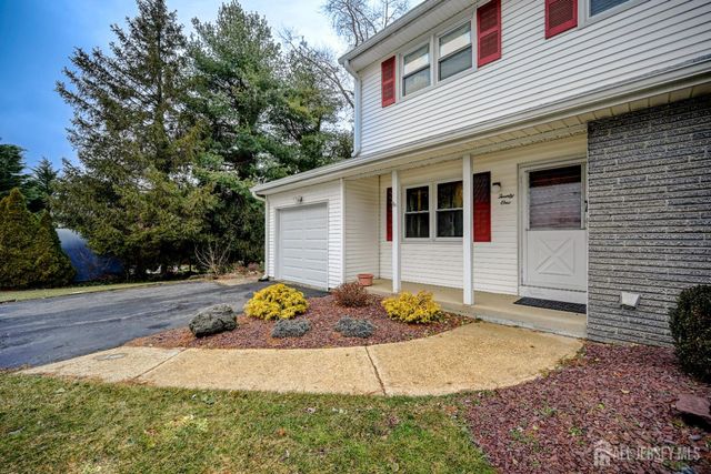 21 Warren Drive, Old Bridge, NJ 08857