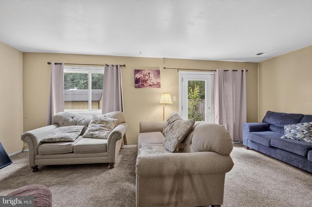 8608 BRAE BROOKE DR, Lanham, MD 20706