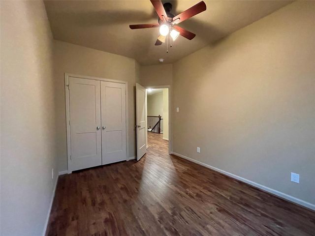 26148 Avenue E B, Montgomery, TX 77356