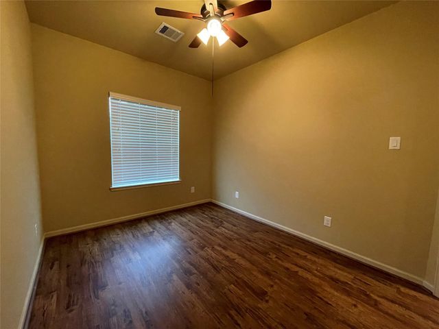 26148 Avenue E B, Montgomery, TX 77356