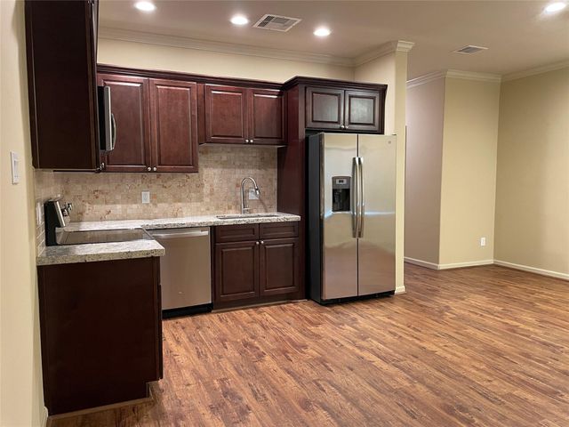 26148 Avenue E B, Montgomery, TX 77356