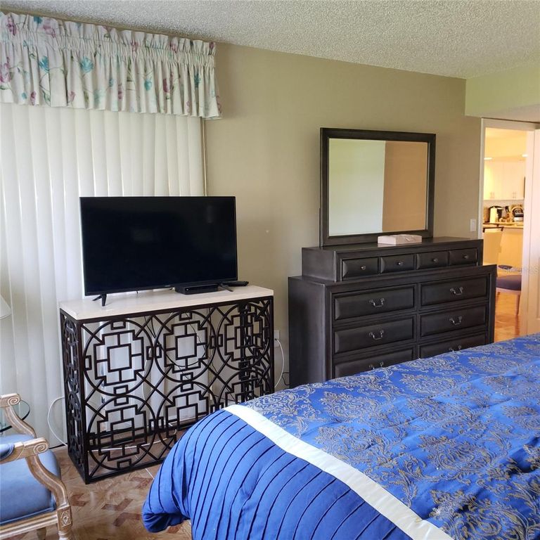 Image 11 of property listing at 113 NINA WAY 113, Oldsmar, FL 34677