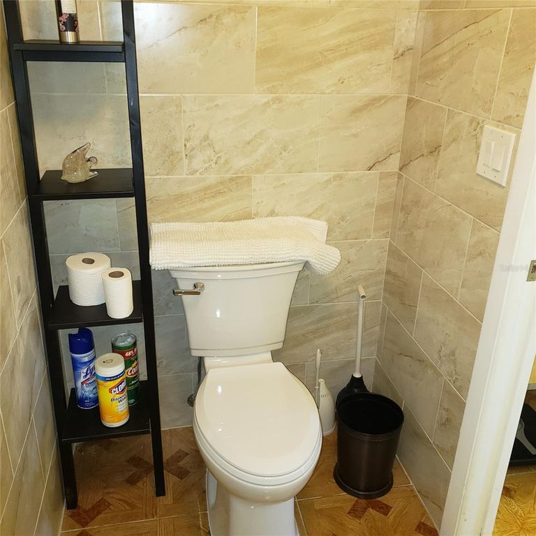 Image 13 of property listing at 113 NINA WAY 113, Oldsmar, FL 34677