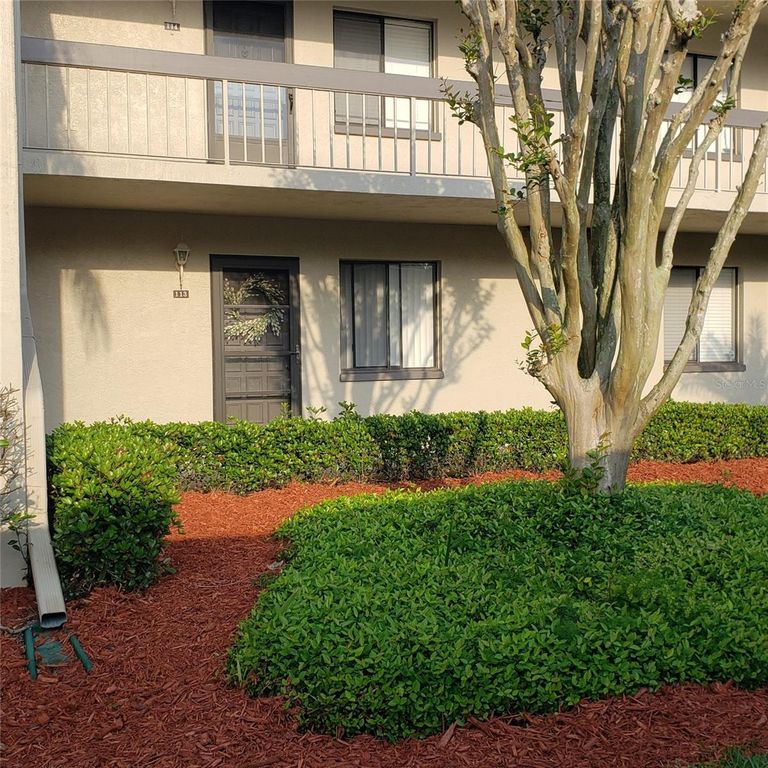 Image 3 of property listing at 113 NINA WAY 113, Oldsmar, FL 34677