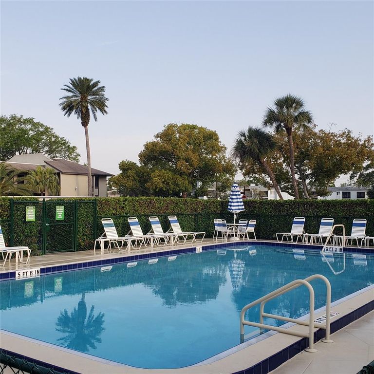Image 6 of property listing at 113 NINA WAY 113, Oldsmar, FL 34677