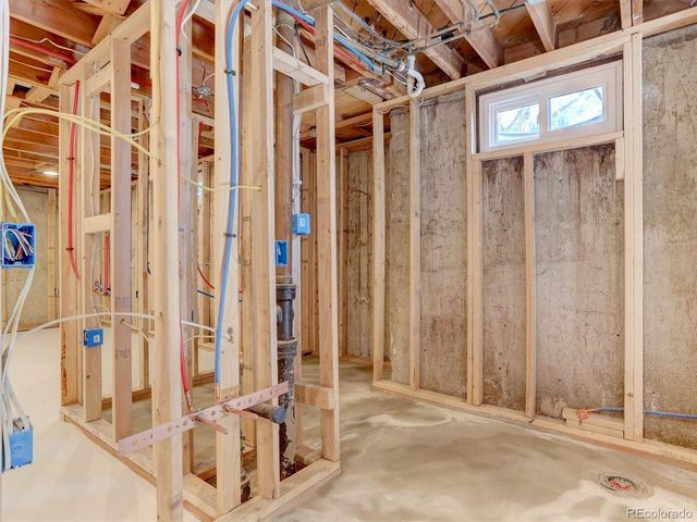 5677 S King St, Littleton, CO 80123