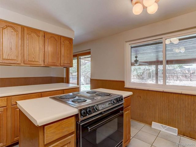 5677 S King St, Littleton, CO 80123