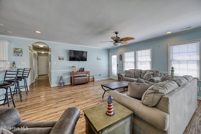 1041 1st Street, Surf City, NC 28445