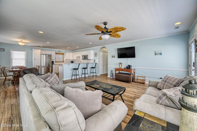 1041 1st Street, Surf City, NC 28445