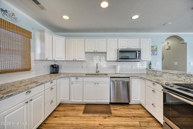 1041 1st Street, Surf City, NC 28445
