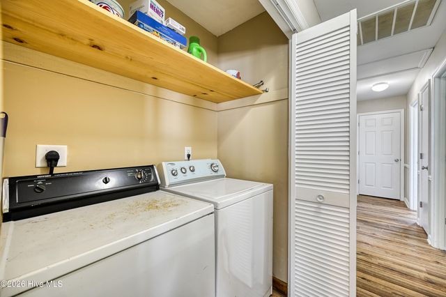 1041 1st Street, Surf City, NC 28445