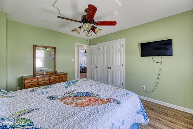 1041 1st Street, Surf City, NC 28445