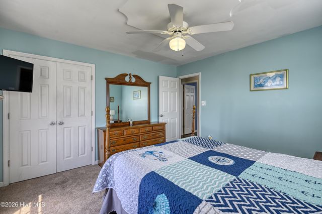 1041 1st Street, Surf City, NC 28445
