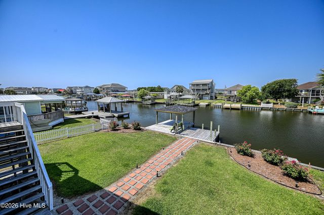 1041 1st Street, Surf City, NC 28445