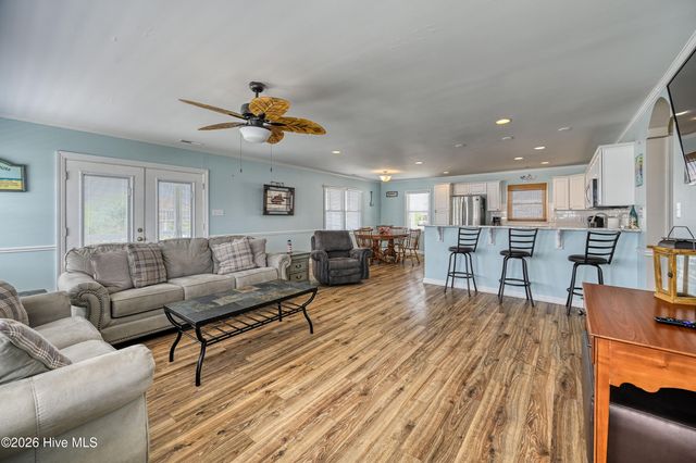 1041 1st Street, Surf City, NC 28445