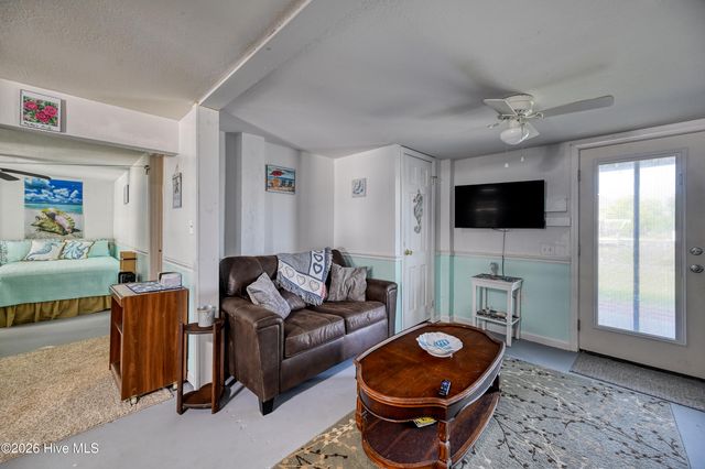 1041 1st Street, Surf City, NC 28445
