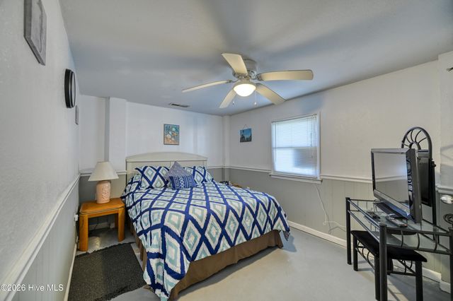 1041 1st Street, Surf City, NC 28445