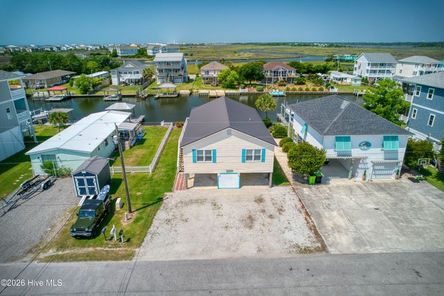1041 1st Street, Surf City, NC 28445