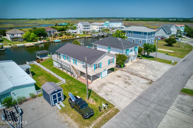 1041 1st Street, Surf City, NC 28445