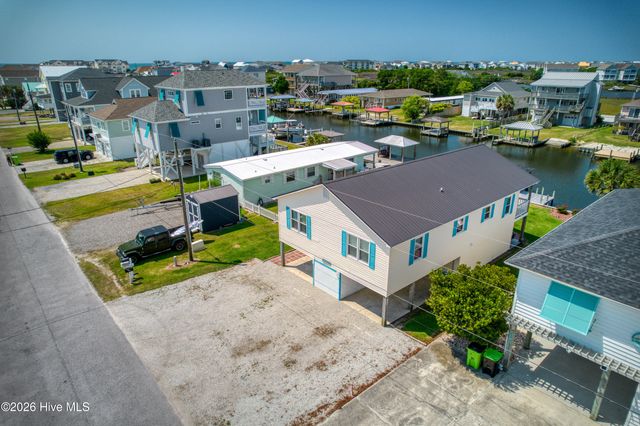 1041 1st Street, Surf City, NC 28445