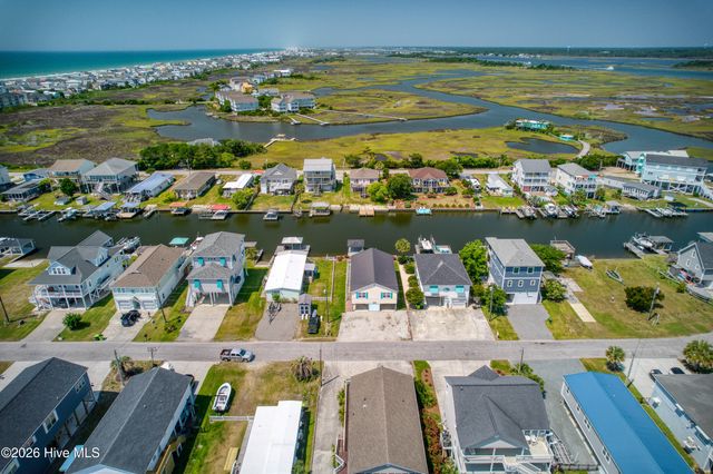 1041 1st Street, Surf City, NC 28445