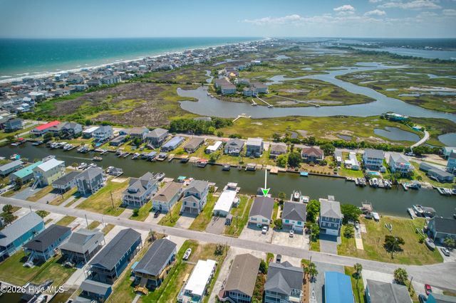 1041 1st Street, Surf City, NC 28445