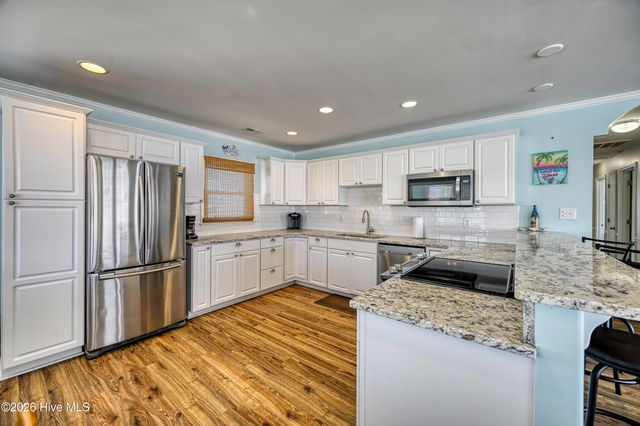 1041 1st Street, Surf City, NC 28445