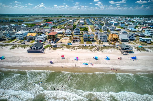 1041 1st Street, Surf City, NC 28445
