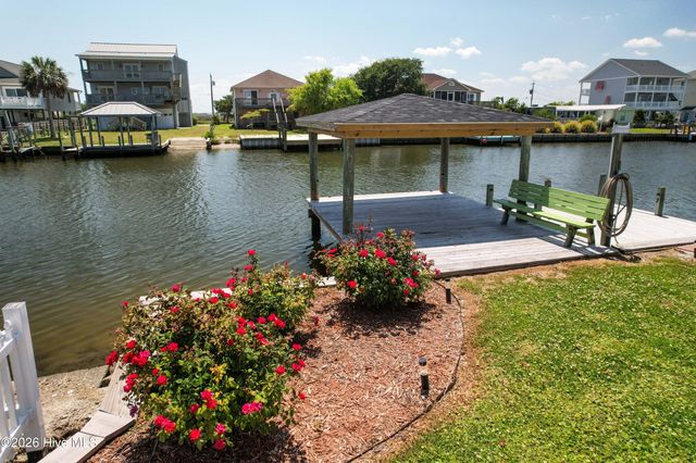1041 1st Street, Surf City, NC 28445