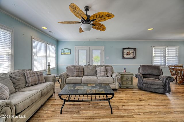 1041 1st Street, Surf City, NC 28445