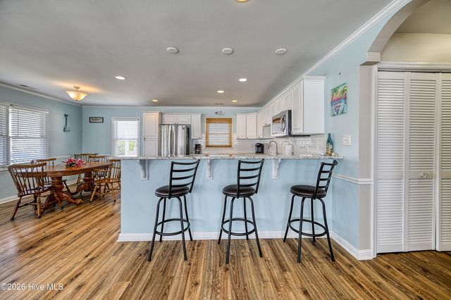 1041 1st Street, Surf City, NC 28445