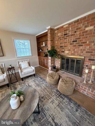 11 BROMLEY CT, Lutherville Timonium, MD 21093