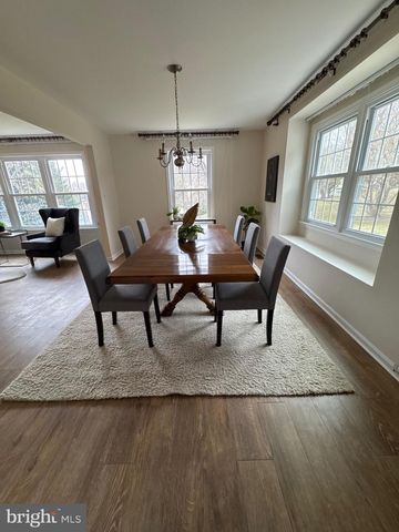 11 BROMLEY CT, Lutherville Timonium, MD 21093