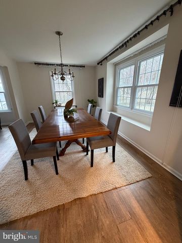 11 BROMLEY CT, Lutherville Timonium, MD 21093