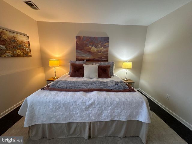 11 BROMLEY CT, Lutherville Timonium, MD 21093