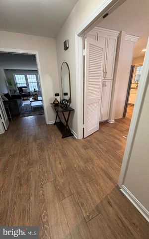 11 BROMLEY CT, Lutherville Timonium, MD 21093