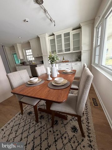 11 BROMLEY CT, Lutherville Timonium, MD 21093