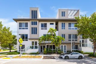 10471 NW 66th Street, Doral, FL 33178