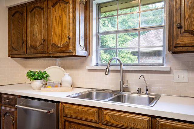 2912 Laguna Court, Plano, TX 75023