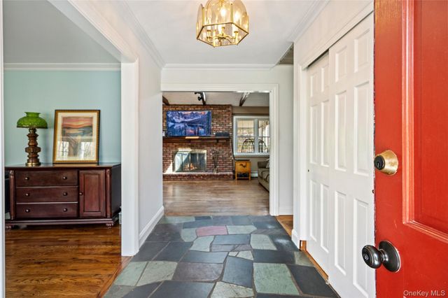 5 Mountain View Drive, Northport, NY 11768
