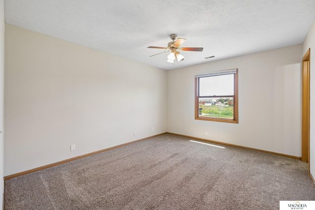 706 Lamont Drive, Lincoln, NE 68528
