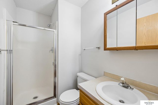 706 Lamont Drive, Lincoln, NE 68528