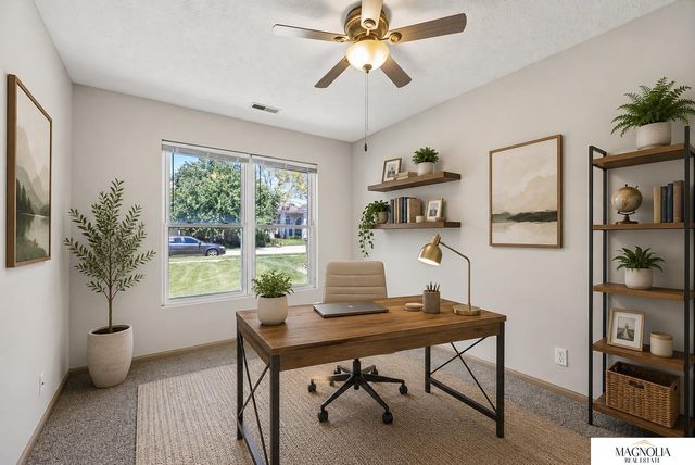 706 Lamont Drive, Lincoln, NE 68528