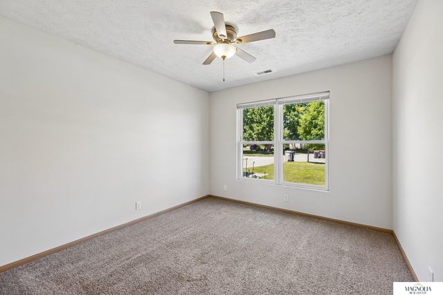 706 Lamont Drive, Lincoln, NE 68528