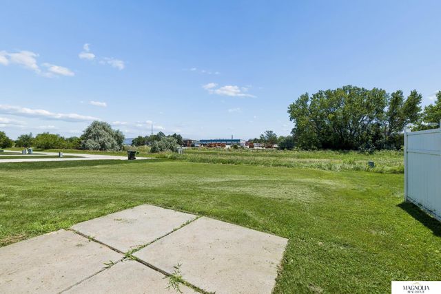 706 Lamont Drive, Lincoln, NE 68528
